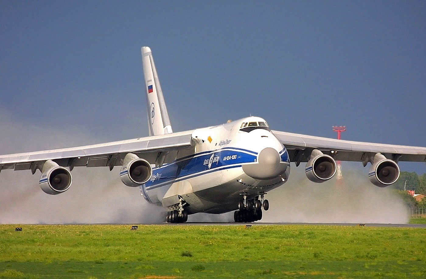 安-124運輸機，航空巨無霸的卓越性能與獨特優(yōu)勢，安-124運輸機，航空巨無霸的卓越優(yōu)勢與獨特性能