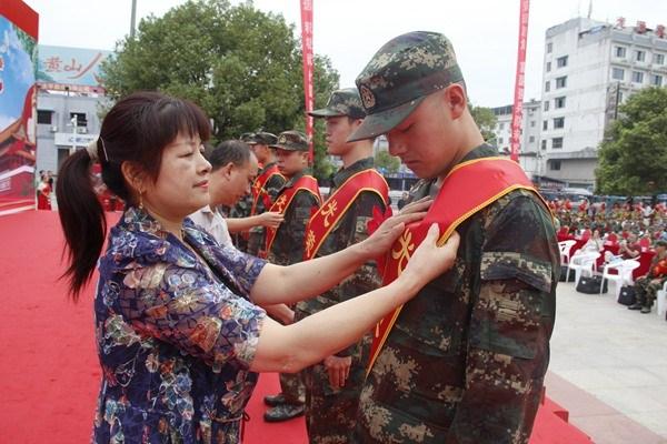 女兵政審難過的原因分析，女兵政審難過的原因深度解析