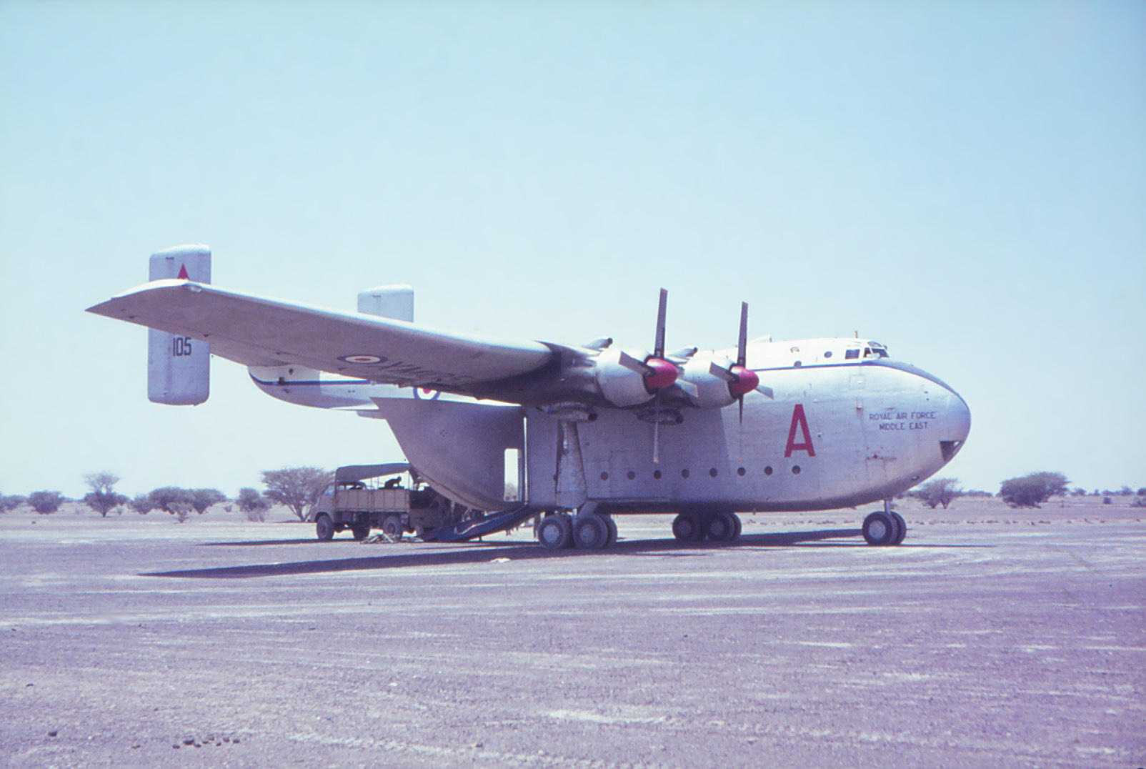 小型運輸機的優(yōu)勢與應(yīng)用前景展望，小型運輸機的優(yōu)勢及未來應(yīng)用前景展望