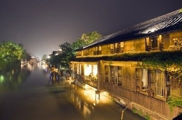 烏鎮(zhèn)有必要住一晚嗎，深度解析烏鎮(zhèn)的夜魅與住宿體驗，深度解析烏鎮(zhèn)夜魅與住宿體驗，是否值得留宿一晚？