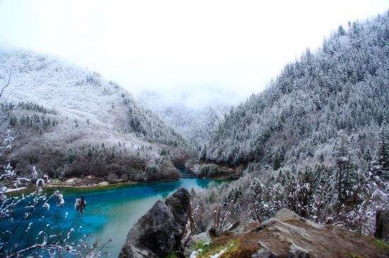 探索最佳旅游勝地，十二月旅行指南，十二月旅行指南，探索最佳旅游勝地之旅