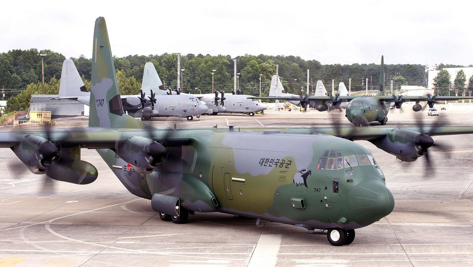 C130J運輸機(jī)參數(shù)詳解，C130J運輸機(jī)參數(shù)全面解析